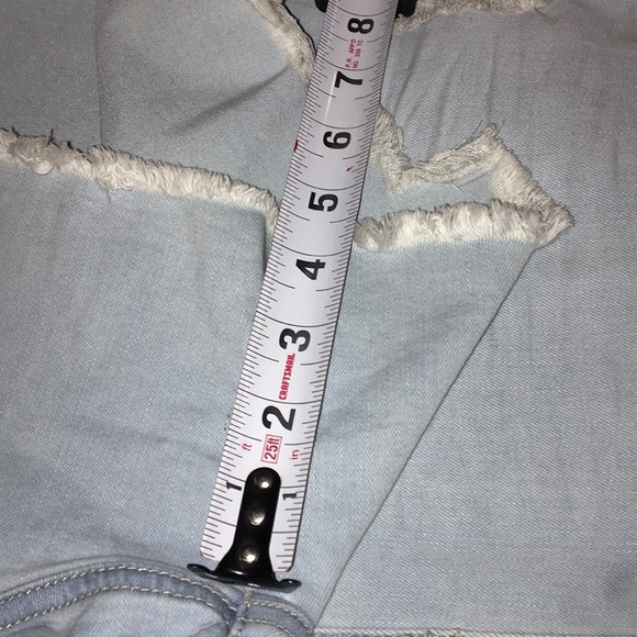 NWT YMI Curvy Fit Shortalls Light Wash Distressed - Picture 14 of 14